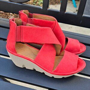 Clarks Artisan Clarene Glamour Red Wedge Sandals Nubuck Leather Open Toe 8.5